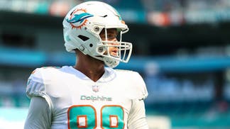 4417429c-Cleveland Browns v Miami Dolphins