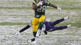408402c6-Tennessee Titans v Green Bay Packers