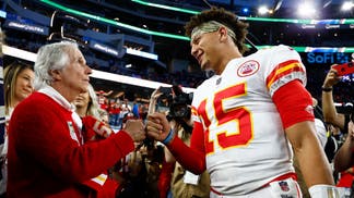 Kansas City Chiefs v Los Angeles Chargers