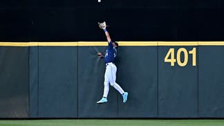 Julio Rodriguez Fools Everyone With Epic Home Run Robbery