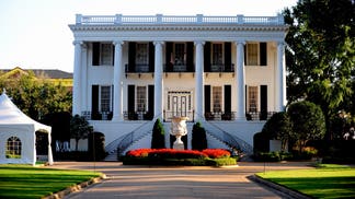 presidents-mansion-university-of-alabama-campus