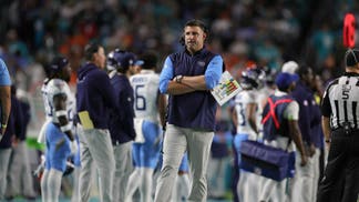 210c41ad-Tennessee Titans v Miami Dolphins