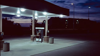 5a9cadfa-Gas Station