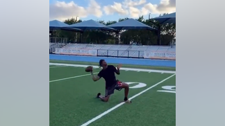 Lamar Jackson's In Mid-Season Form: Throws 50 Yard Strike From Knee
