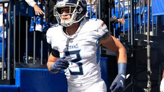 6052851a-Tennessee Titans v Indianapolis Colts