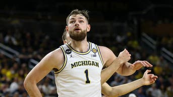 Michigan Transfer Hunter Dickinson Commits To Kansas