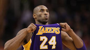 9e71279a-Los Angeles Lakers v Phoenix Suns