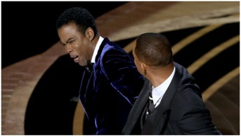Comedian Chris Rock will roast Will Smith in new Netflix special. (Credit: Getty Images)