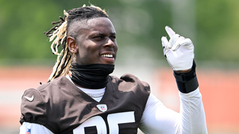 Browns TE David Njoku Questionable After Sustaining Burns To Face, Arms In Household Fire: REPORT