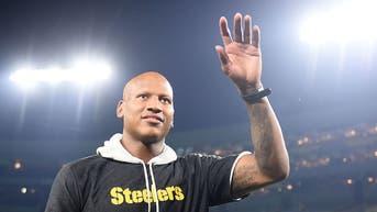 Pittsburgh Steelers v Green Bay Packers