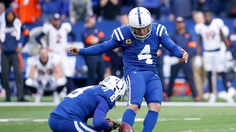 408e9e55-Denver Broncos v Indianapolis Colts