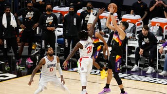 Los Angeles Clippers v Phoenix Suns - Game Two