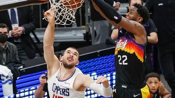 Los Angeles Clippers v Phoenix Suns - Game Two
