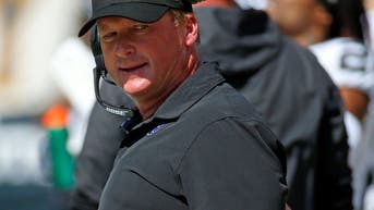 2fabc43f-Las Vegas Raiders v Pittsburgh Steelers