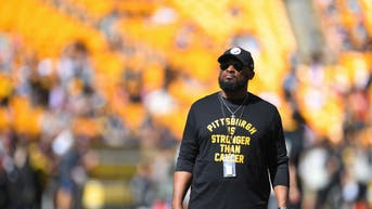 Denver Broncos v Pittsburgh Steelers