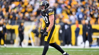 f38dad50-Tennessee Titans v Pittsburgh Steelers