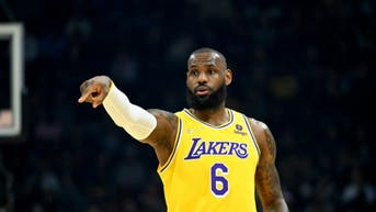 Los Angeles Lakers v Cleveland Cavaliers