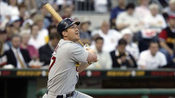 44e557a8-St. Louis Cardinals v Pittsburgh Pirates