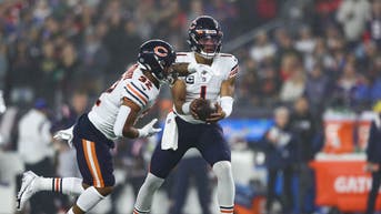 827315e9-Chicago Bears v New England Patriots