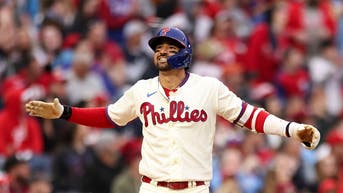 Cincinnati Reds v Philadelphia Phillies