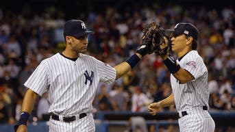 Jeter congratulates Matsui