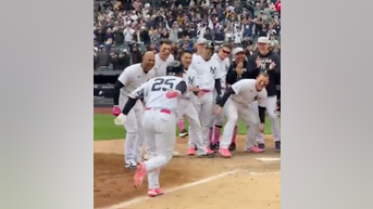 Gleyber Torres hits the griddy