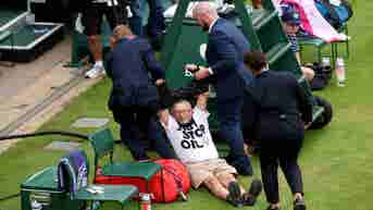 Just Stop Oil protesters interrupt Wimbledon