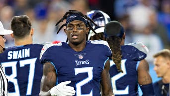 e47167a9-Buffalo Bills v Tennessee Titans