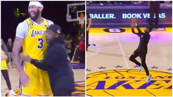 Lakers-fans-Half-court-shots