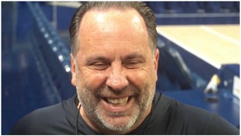 Notre Dame basketball coach Mike Brey will go to the Linebacker Lounge after his final home game. (Credit: Screenshot/Twitter Video https://twitter.com/mattfreemanISD/status/1630683789163745281)