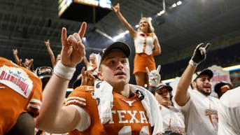 Valero Alamo Bowl - Utah v Texas