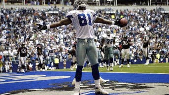 4403abfd-TERRELL OWENS