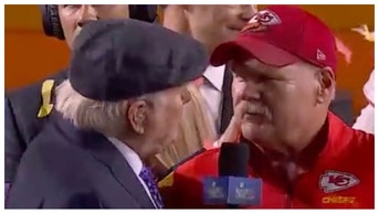 Terry Bradshaw pokes fun at Kansas City Chiefs coach Andy Reid's weight. (Credit: Screenshot/Twitter Video https://twitter.com/awfulannouncing/status/1624977464807292930)