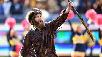 West Virginia Mountaineers Football Backyard Brawl Pittsburgh