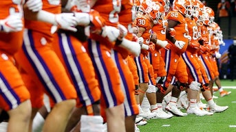 ac12f54b-clemson0306