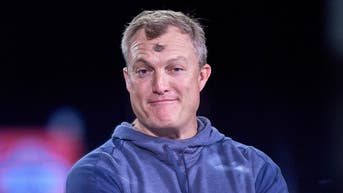 49ers John Lynch Falls Face First In Biking Accident