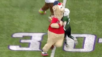 blooper-youth-football-halftime