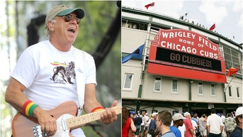 jimmy-buffett-chicago-cubs-wrigley-field