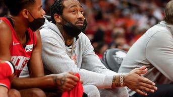 9ce50eca-Oklahoma City Thunder v Houston Rockets