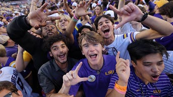 5da142d3-Ole Miss v LSU