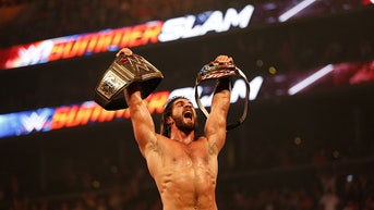 b6b2af89-seth rollins