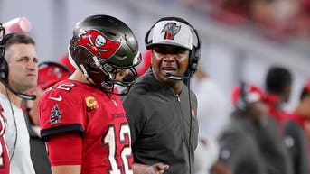 af744926-Byron Leftwich, Tom Brady