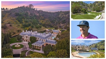 Mark Wahlberg sells house.