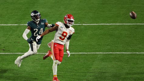 Eagles' James Bradberry Admits To Holding Penalty Late In Super Bowl