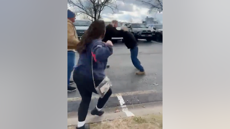 Titans fan fight Nissan Stadium