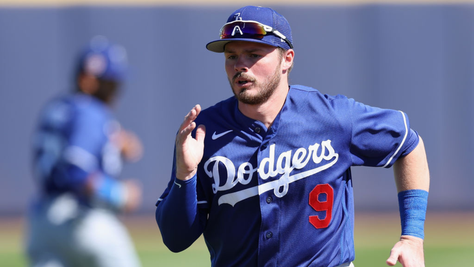 Dodgers' Gavin Lux Goes Down With Non-Contact Injury