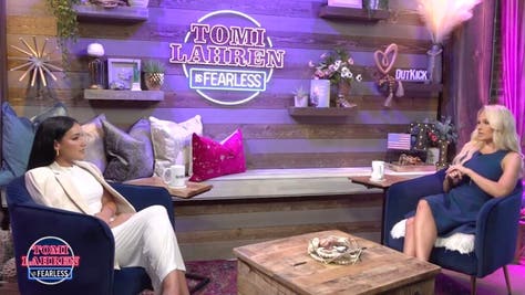 Beauty influencer Amanda Ensing sits down with Tomi Lahren in-studio