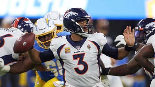 Denver Broncos v Los Angeles Chargers