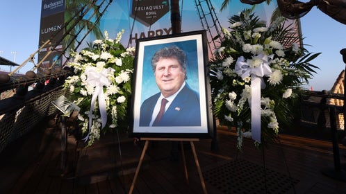 Mike Leach Honored
