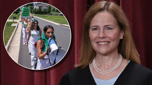 Amy-Coney-Barrett-and-Protestors
